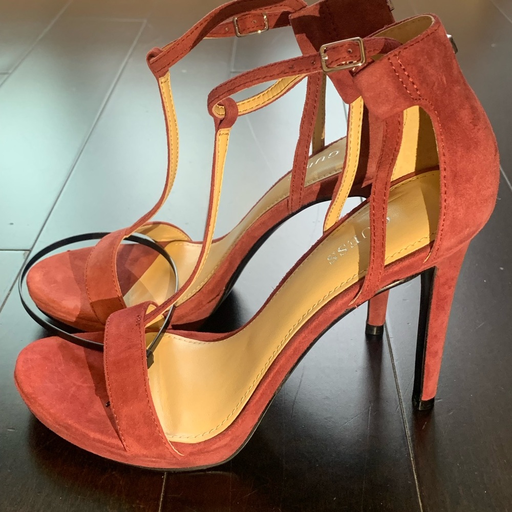 Tecru T-STRAP Stilettos